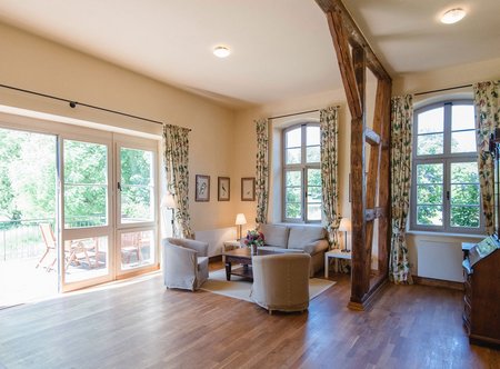 Wohnraum Ferienwohnung im Terassenhaus Schloss & Gut Ulrichshusen in Mecklenburg