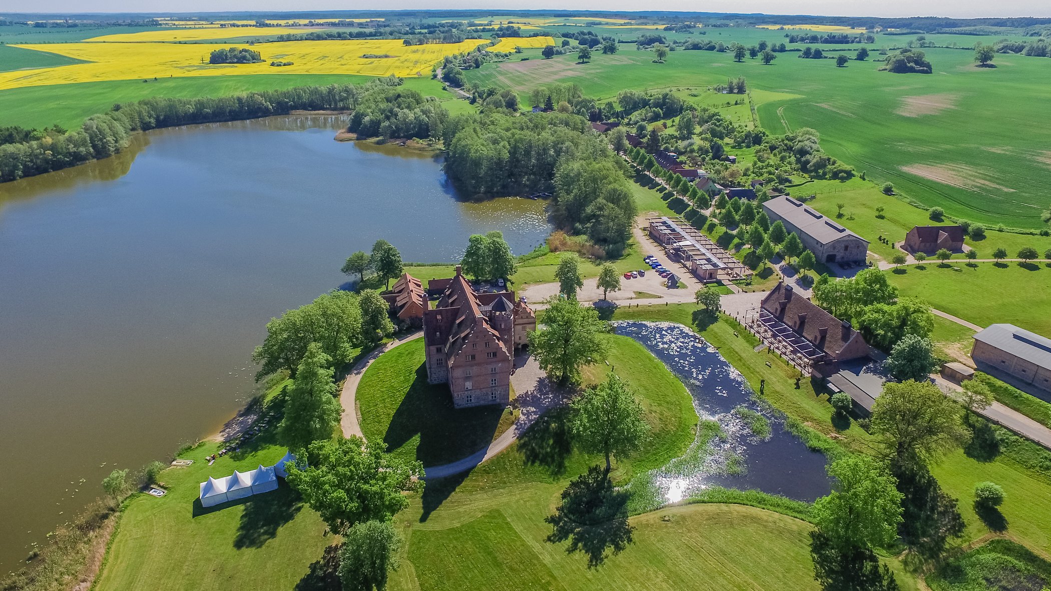 schloss und gut ulrichshusen fotos