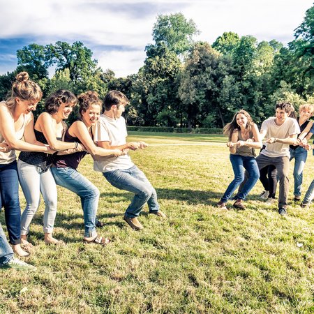 Teamevent in Mecklenburg Vorpommern Tauziehen in Ulrichshusen