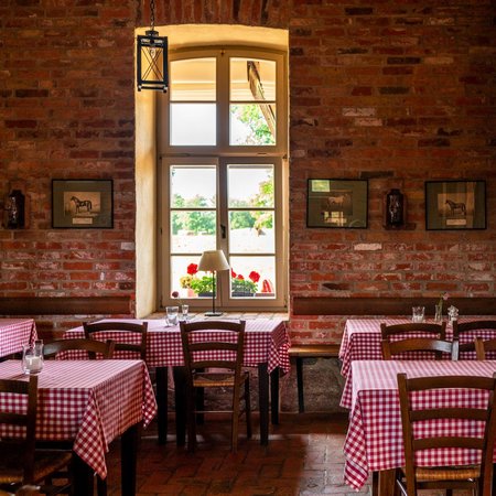 Tische im Restaurant Tische im Restaurant
