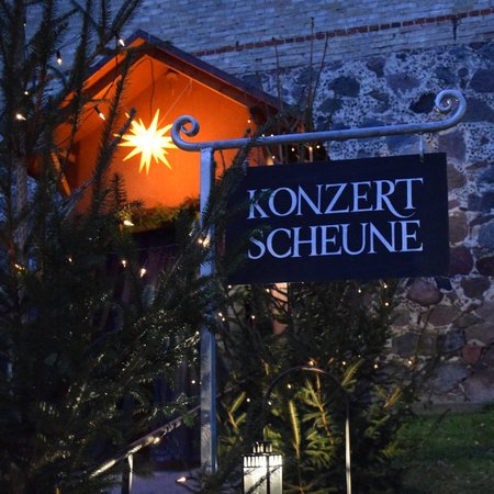 Eingang Konzertscheune