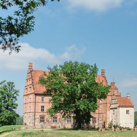 Schloss Hotel Mecklenburgische Seenplatte im Sommer